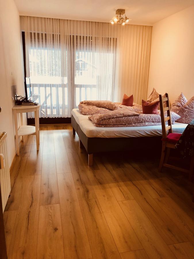 Hotel Gunglstubn Grainau Zimmer foto